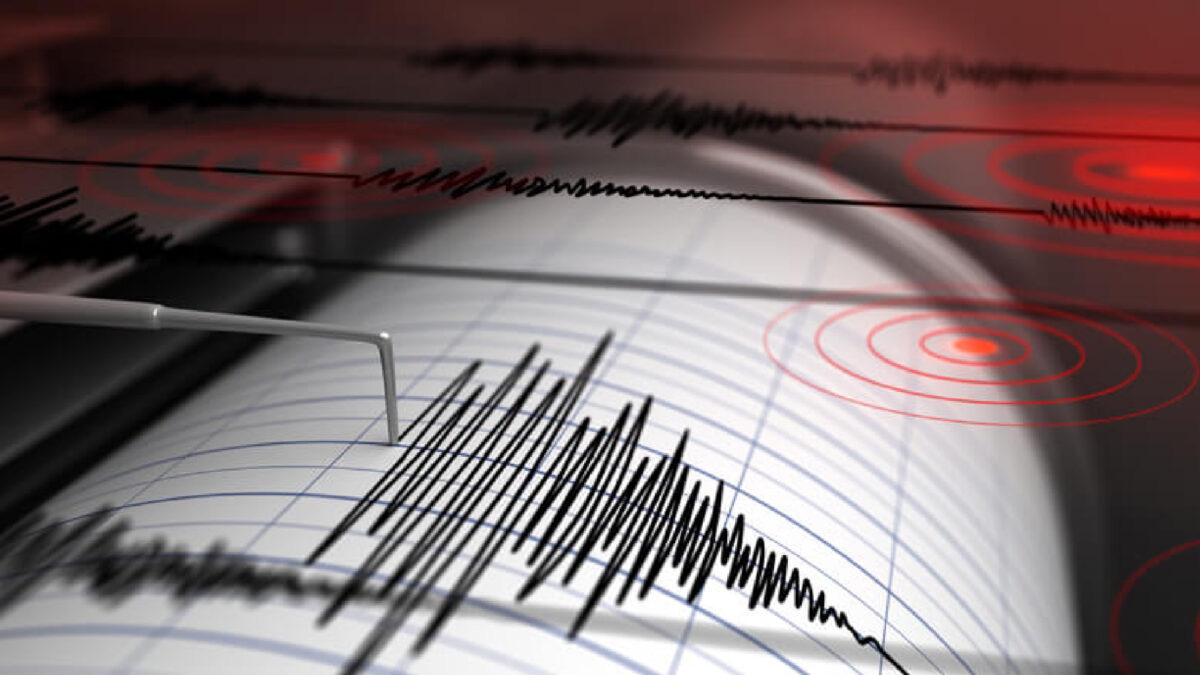 Italia, terremoto. Scossa nella notte, paura silenziosa nei paesi addormentati Italia, terremoto. Scossa nella notte, paura silenziosa nei paesi addormentati