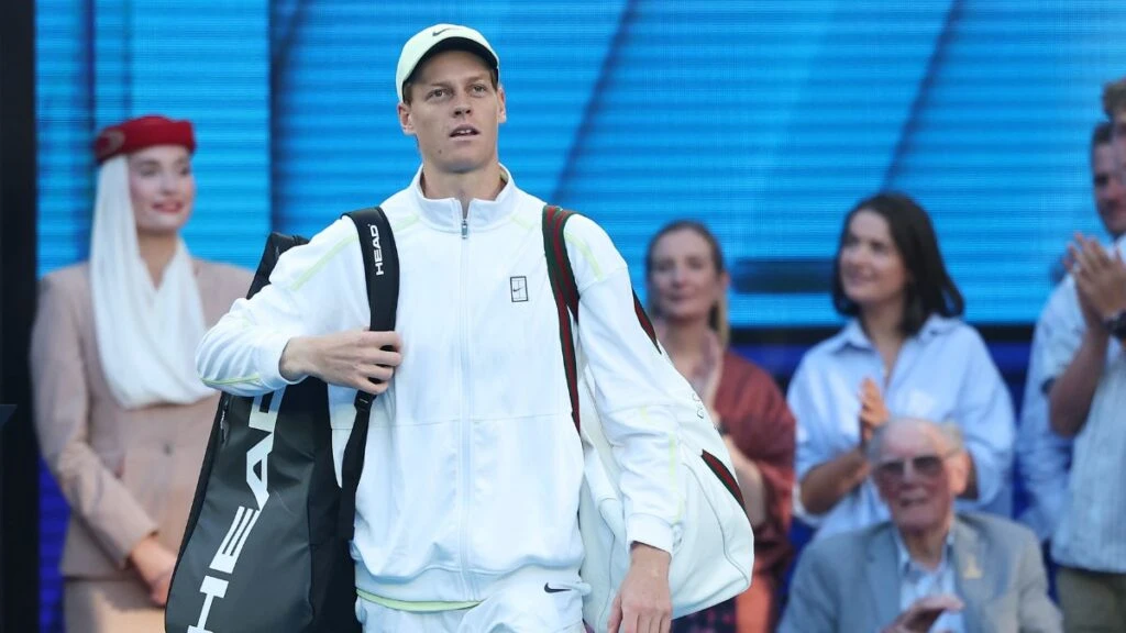 Jannik Sinner lancia la sfida ad Alcaraz: “Adesso vediamo chi è il più forte” Jannik Sinner lancia la sfida ad Alcaraz: “Adesso vediamo chi è il più forte”
