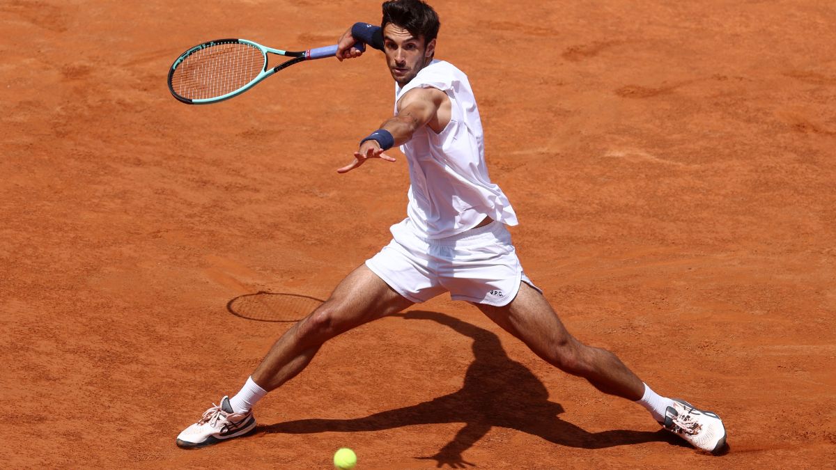 Musetti, match capolavoro contro Medvedev: Lorenzo vola ai quarti Musetti, match capolavoro contro Medvedev: Lorenzo vola ai quarti
