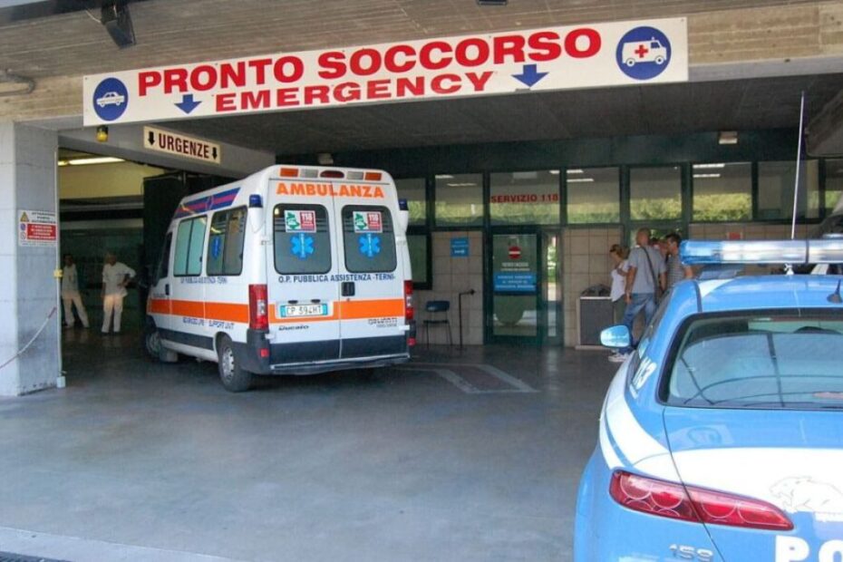 Trecate cade finestra muore