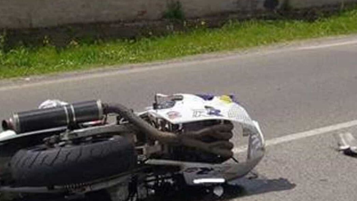 grave incidente in moto alla guida un 17enne
