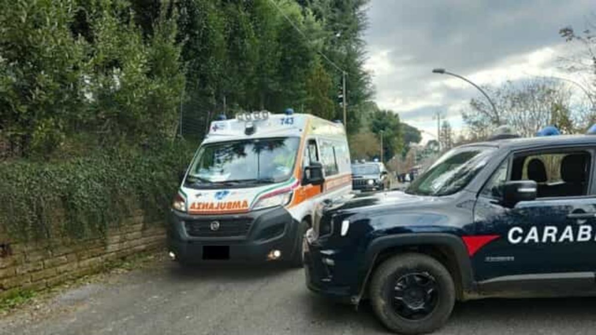 bimbo morto scuola Lariano