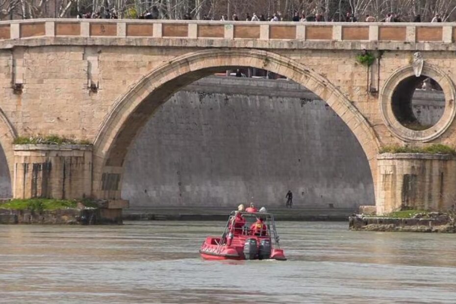 Roma si getta Tevere