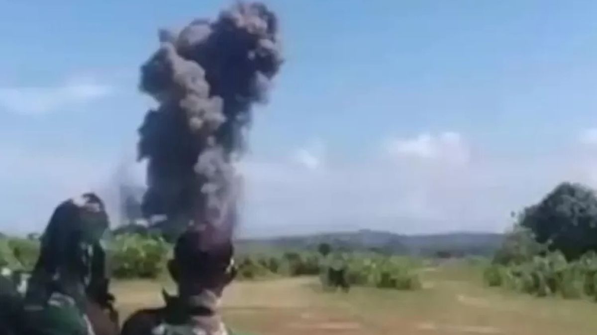Esplosione terrificante nella fabbrica: è strage Esplosione terrificante nella fabbrica: è strage