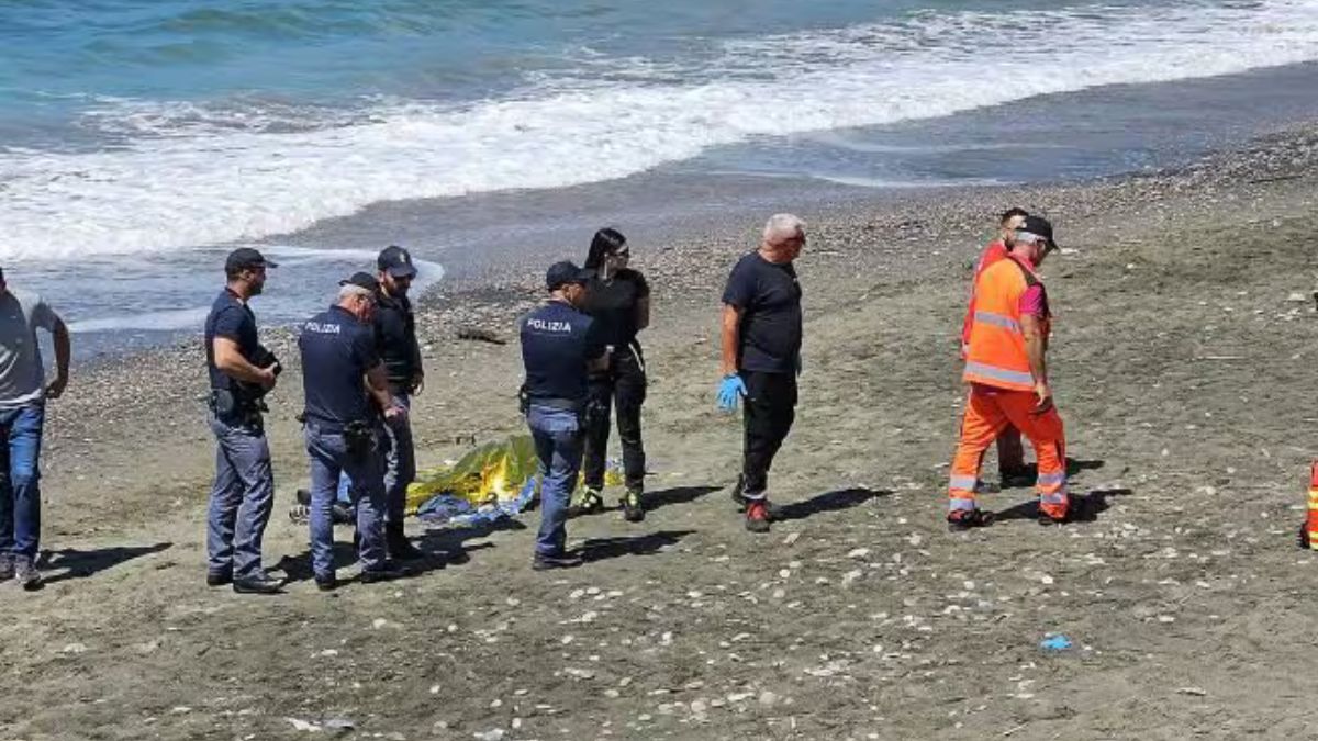 cadavere trovato spiaggia Sardegna