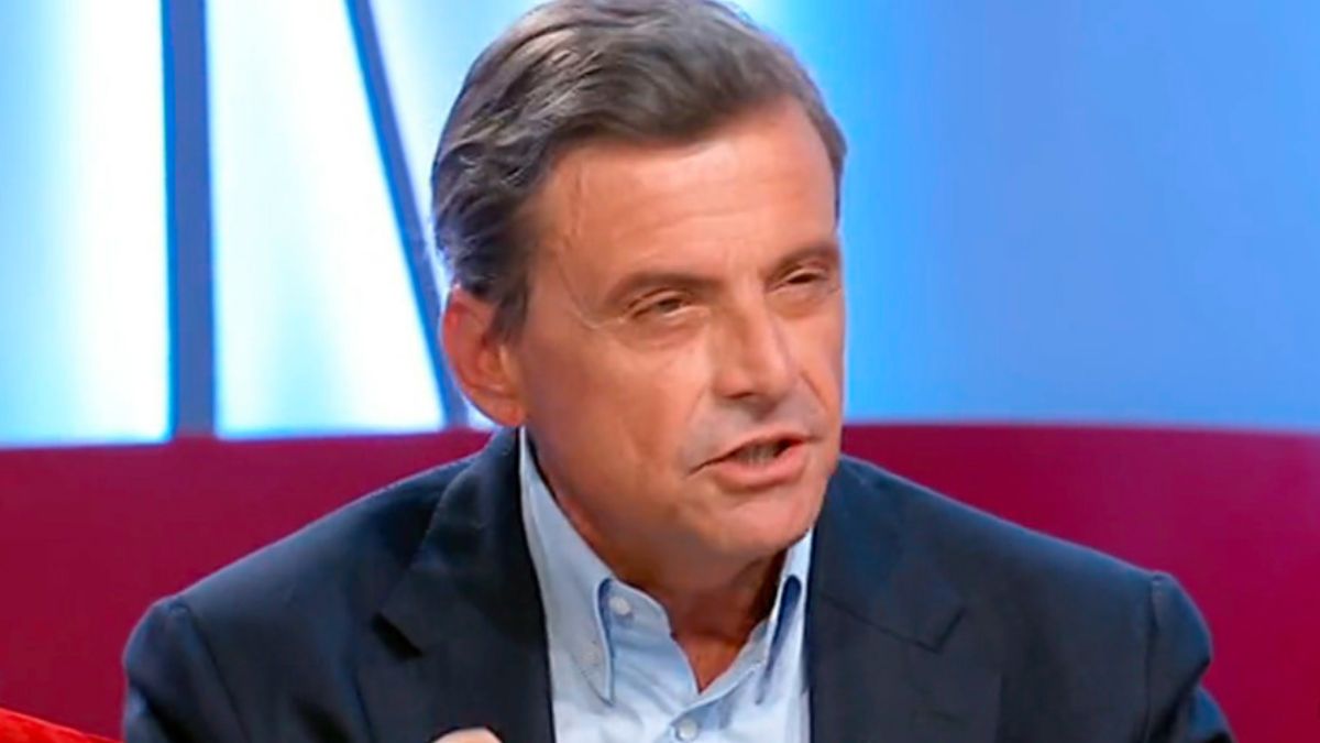Calenda scatenato contro Salvini e Meloni: “Fanno bene a non mantenere le promesse, tanto li votate come imbecilli” Calenda scatenato contro Salvini e Meloni: “Fanno bene a non mantenere le promesse, tanto li votate come imbecilli”