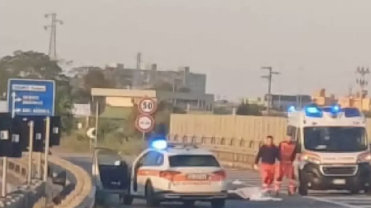 Tragedia in mattinata, schianto micidiale sul guardrail: muore così a 25 anni Tragedia in mattinata, schianto micidiale sul guardrail: muore così a 25 anni