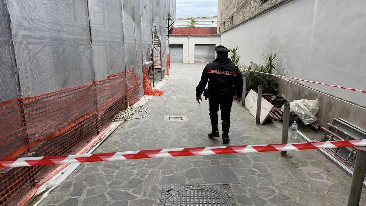 Operaio cade da Thesocialpost.it operaio cade durante una ristrutturazione ha perso la vita in ospedale