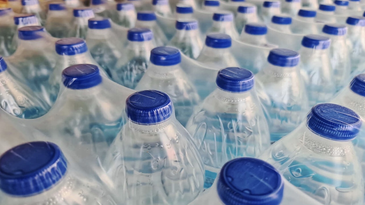 Acqua minerale contaminata, ritirata una marca famosa Acqua minerale contaminata, ritirata una marca famosa