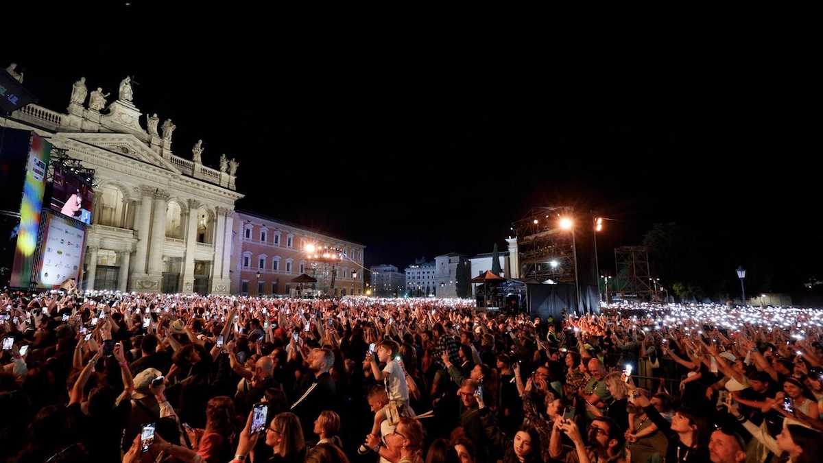 Violenze sessuali al concerto del 1 Maggio: rimpatriati i 3 ragazzi tunisini Violenze sessuali al concerto del 1 Maggio: rimpatriati i 3 ragazzi tunisini