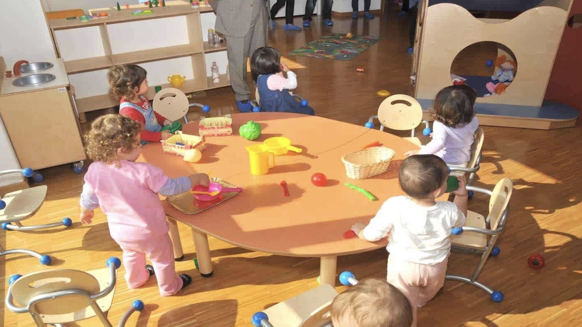 Maltrattamenti all’asilo, l’orrore sui bambini: “Arrestate”, cosa succedeva Maltrattamenti all’asilo, l’orrore sui bambini: “Arrestate”, cosa succedeva