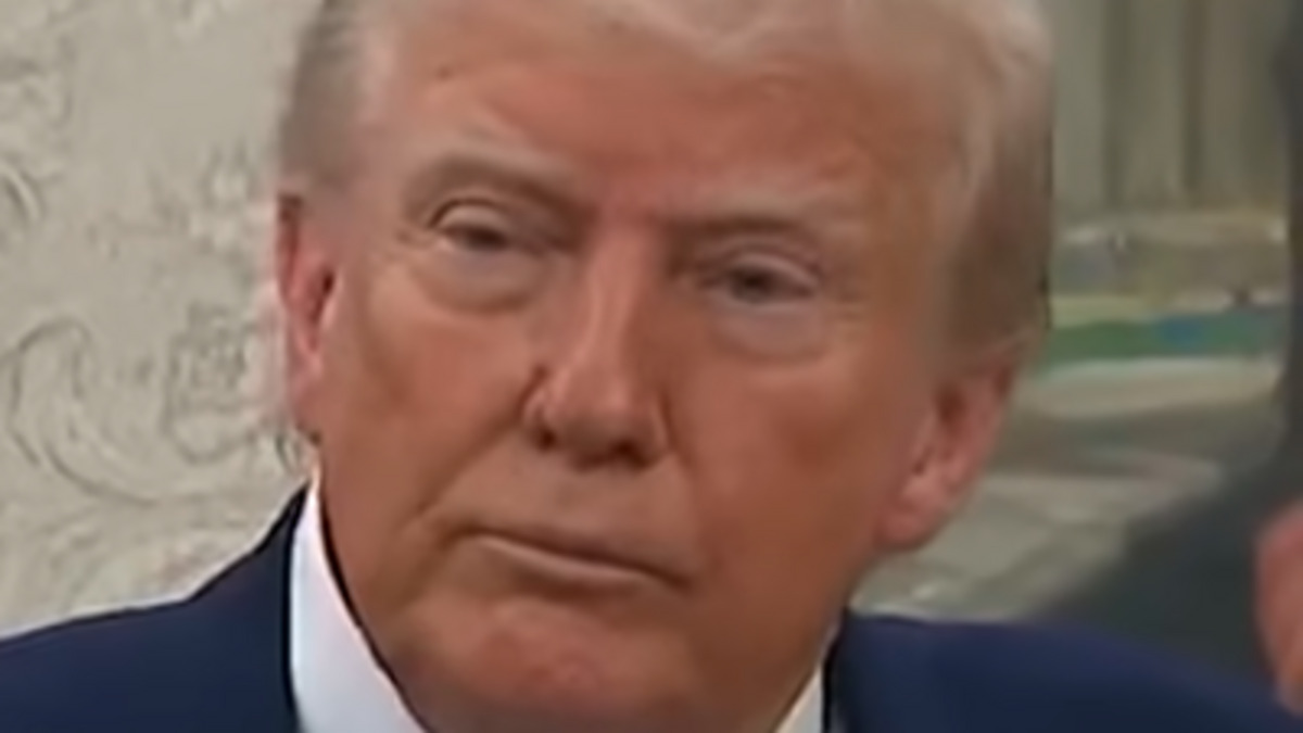 Trump, furia dopo la domanda della giornalista sul termine Taco: “Non ripeterlo mai più” Trump, furia dopo la domanda della giornalista sul termine Taco: “Non ripeterlo mai più”