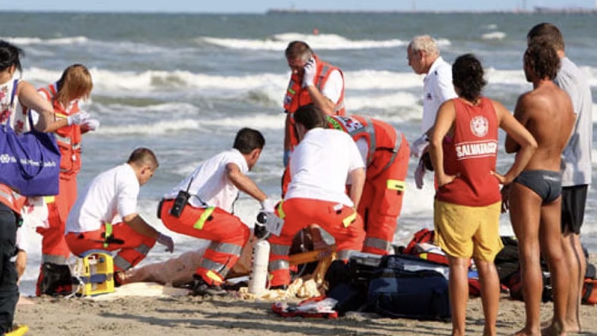 Italia. Bagno finisce in tragedia, lotta tra le onde: poi la morte tra le grida della moglie Italia. Bagno finisce in tragedia, lotta tra le onde: poi la morte tra le grida della moglie
