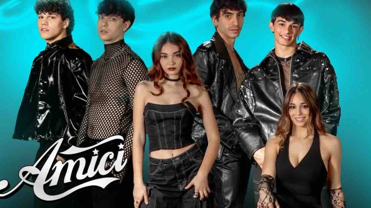“Amici”, chi saranno i finalisti e il sondaggio sul vincitore: un nome supera tutti “Amici”, chi saranno i finalisti e il sondaggio sul vincitore: un nome supera tutti