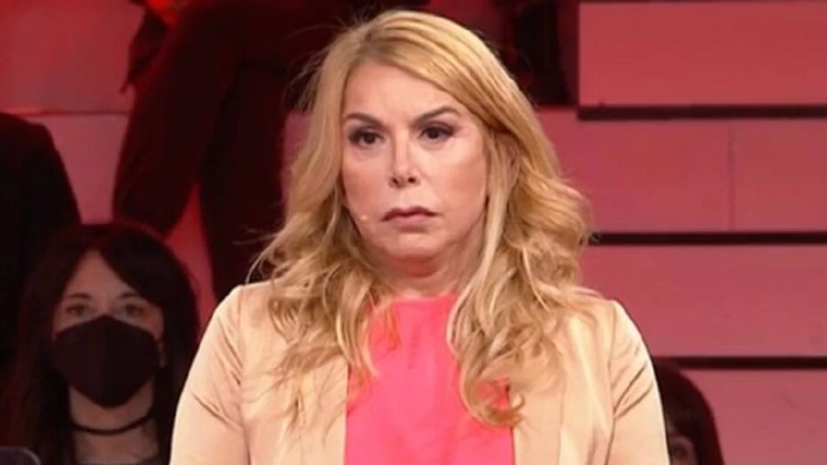 “Fuori Anna Pettinelli”. Amici, il nome bomba pronto a prendere il suo posto “Fuori Anna Pettinelli”. Amici, il nome bomba pronto a prendere il suo posto