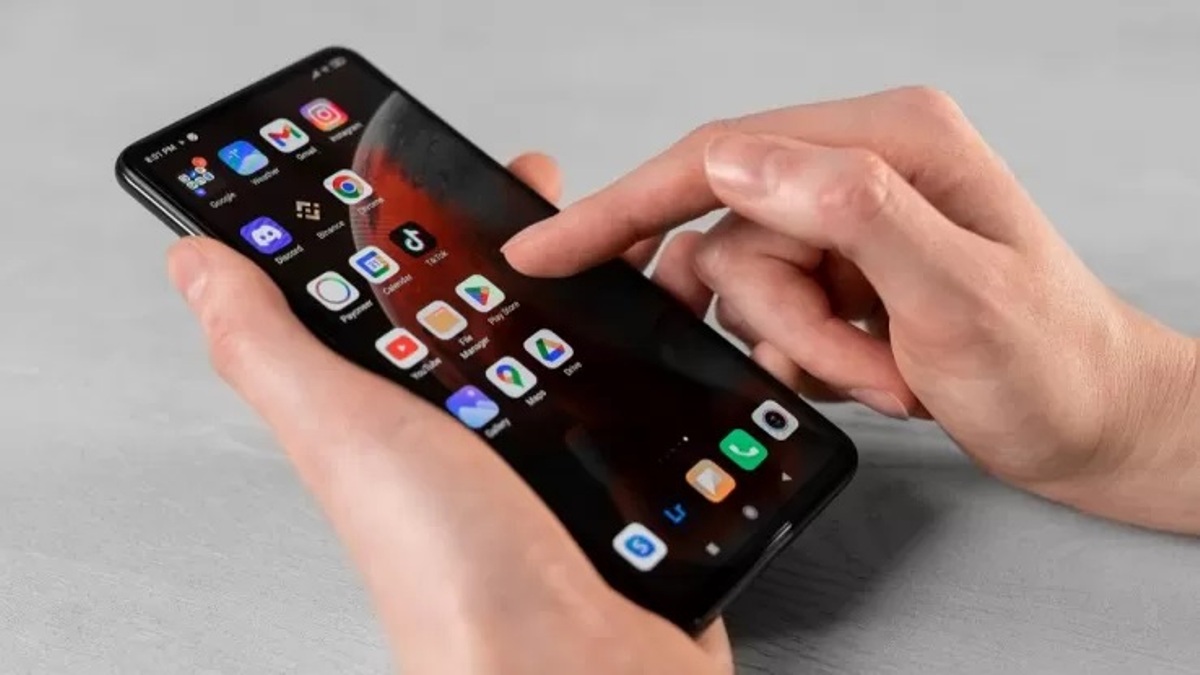 Queste app tracciano ogni tuo spostamento: perché dovresti cancellarle subito