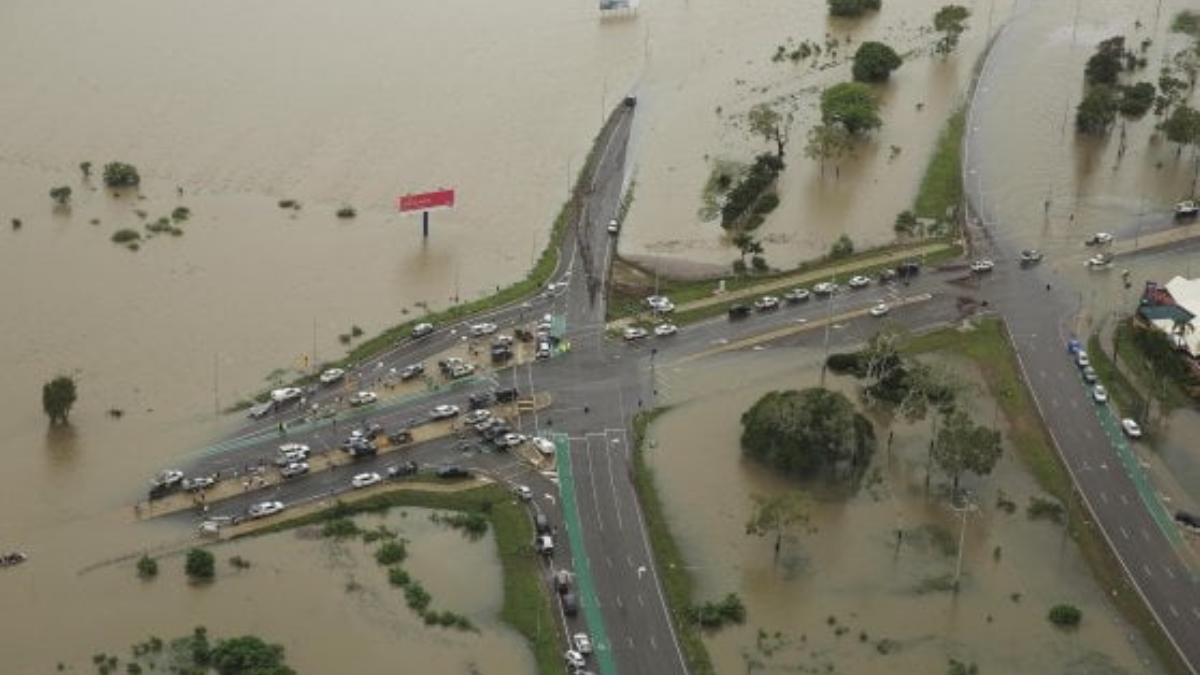 Pioggia e fango, ci sono morti e dispersi. La città nel caos: video agghiacciante