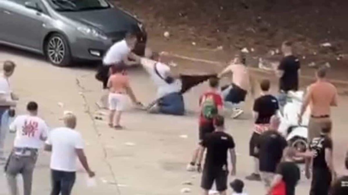 Tifoso massacrato davanti al figlio, svolta nelle indagini: chi sono i responsabili Tifoso massacrato davanti al figlio, svolta nelle indagini: chi sono i responsabili