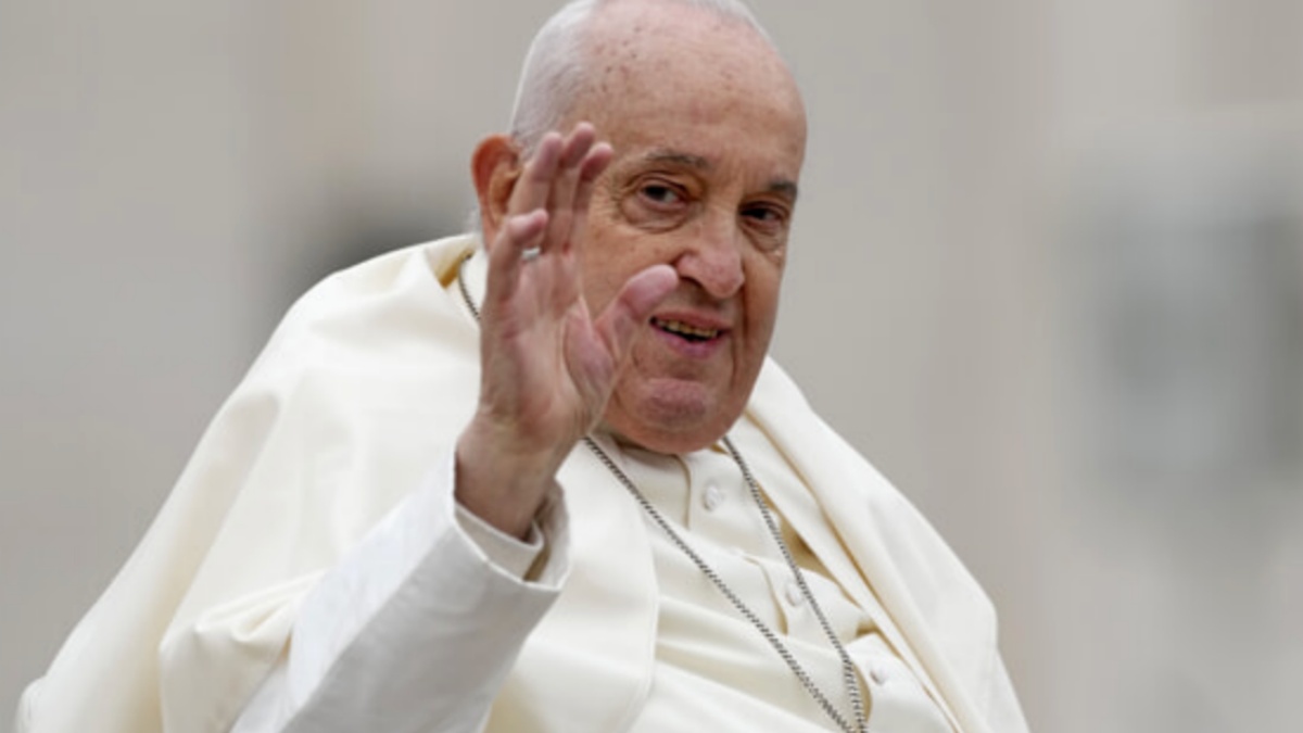 Contro Papa Francesco, il durissimo attacco in tv: “Chiacchiere a vanvera” (VIDEO) Contro Papa Francesco, il durissimo attacco in tv: “Chiacchiere a vanvera” (VIDEO)