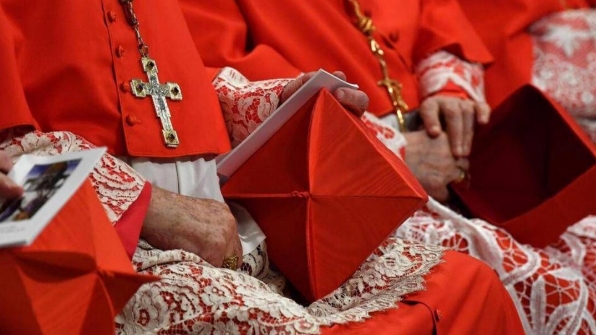 Quando il Conclave durò 3 anni e ai cardinali fu tolto il cibo: cosa prevede la dieta oggi Quando il Conclave durò 3 anni e ai cardinali fu tolto il cibo: cosa prevede la dieta oggi