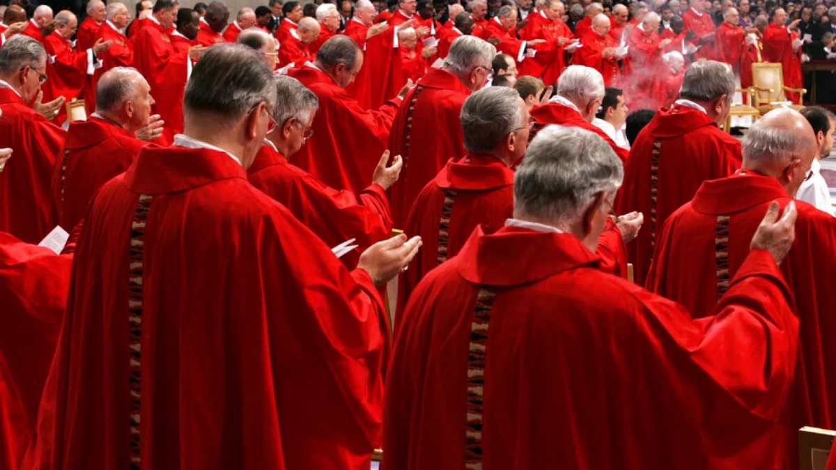 Conclave tra viaggi, alloggi e “minibar”: quanto costa eleggere il nuovo Papa