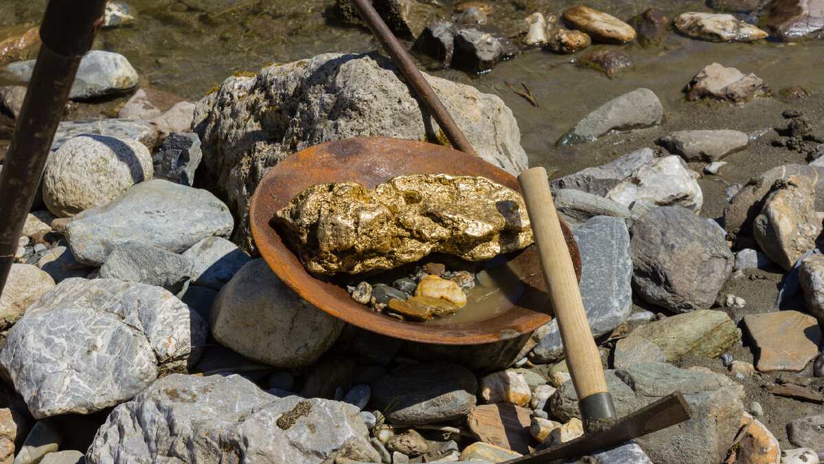 La scoperta del secolo: trovato un fiume pieno d’oro, tutto in un unico Paese La scoperta del secolo: trovato un fiume pieno d’oro, tutto in un unico Paese
