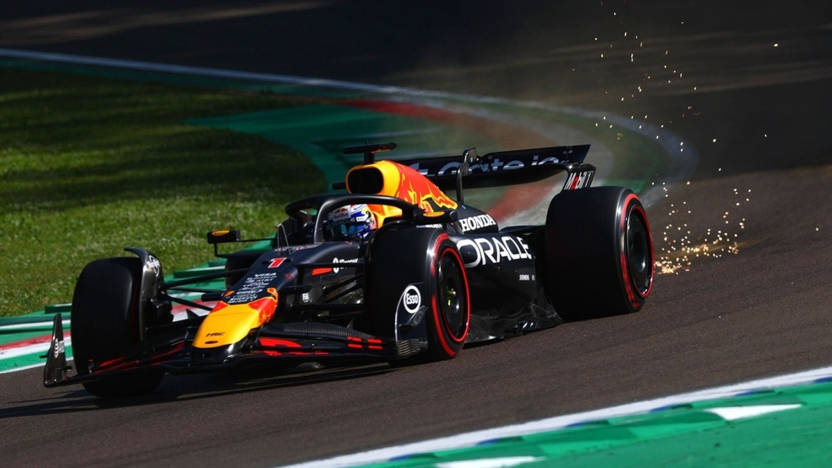 Verstappen trionfa ancora a Imola, le Ferrari limitano i danni Verstappen trionfa ancora a Imola, le Ferrari limitano i danni