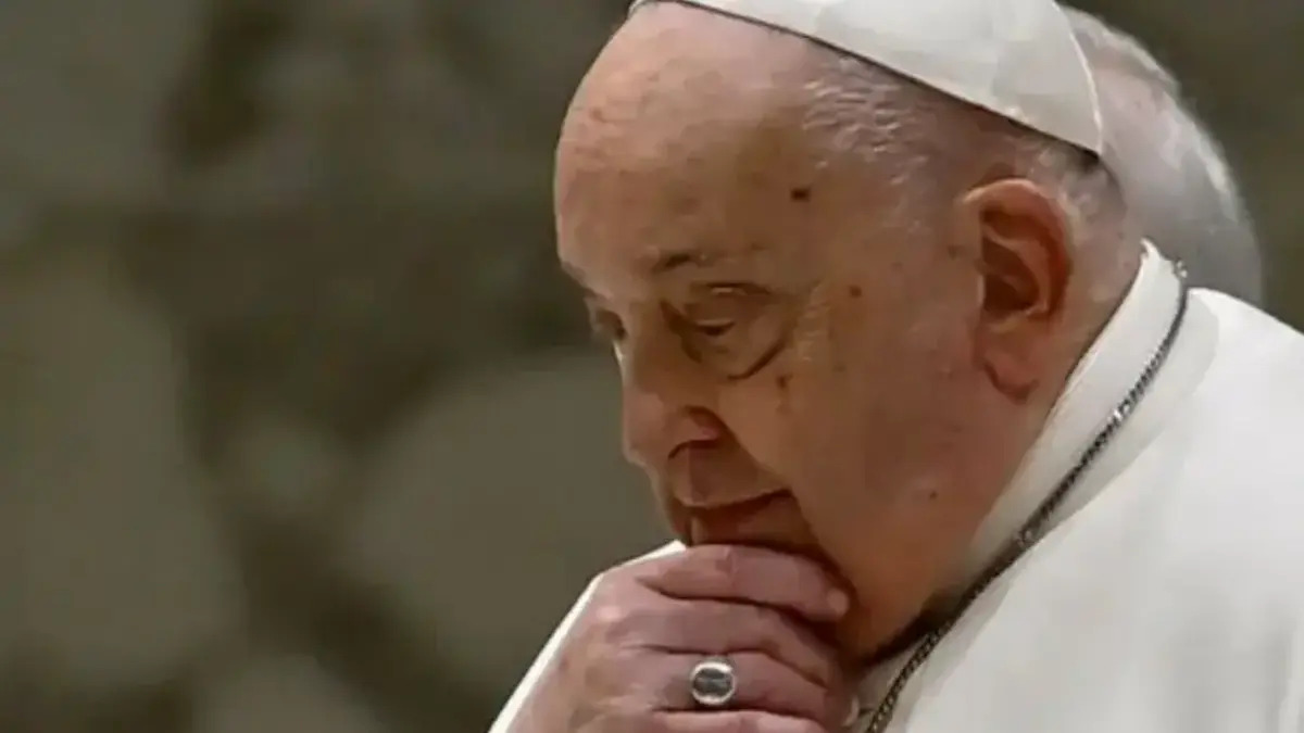 “Volevano mettergli un cappio al collo”, la terribile verità su Papa Francesco “Volevano mettergli un cappio al collo”, la terribile verità su Papa Francesco