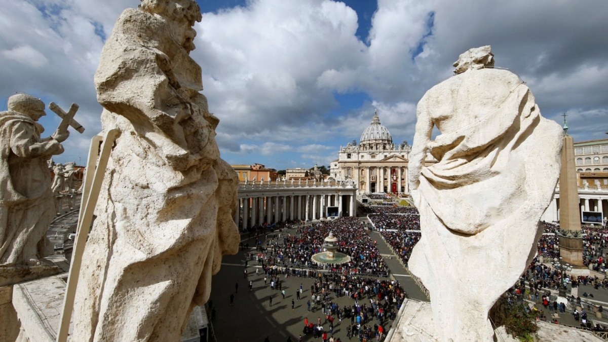 Il tesoro del Vaticano, da dove viene il patrimonio: con Francesco è cambiato tutto Il tesoro del Vaticano, da dove viene il patrimonio: con Francesco è cambiato tutto