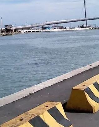 Pescara, cadavere ritrovato nel fiume