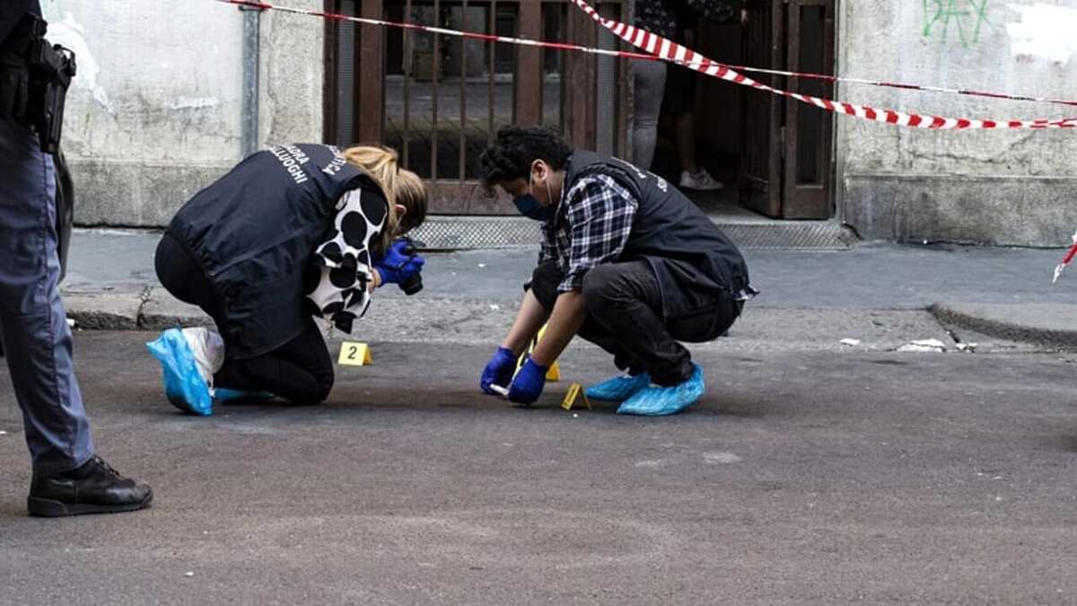 Italia, coltellata al cuore: ucciso ragazzo di 19 anni Italia, coltellata al cuore: ucciso ragazzo di 19 anni