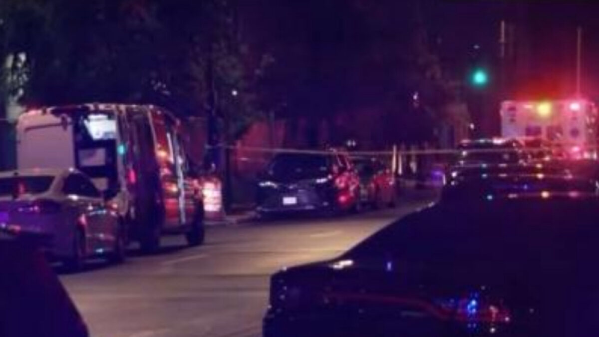 Spari davanti al museo ebraico di Washington, uccisi un diplomatico israeliano e la sua compagna: “È terrorismo antisemita”. Fermato un sospettato Spari davanti al museo ebraico di Washington, uccisi un diplomatico israeliano e la sua compagna: “È terrorismo antisemita”. Fermato un sospettato