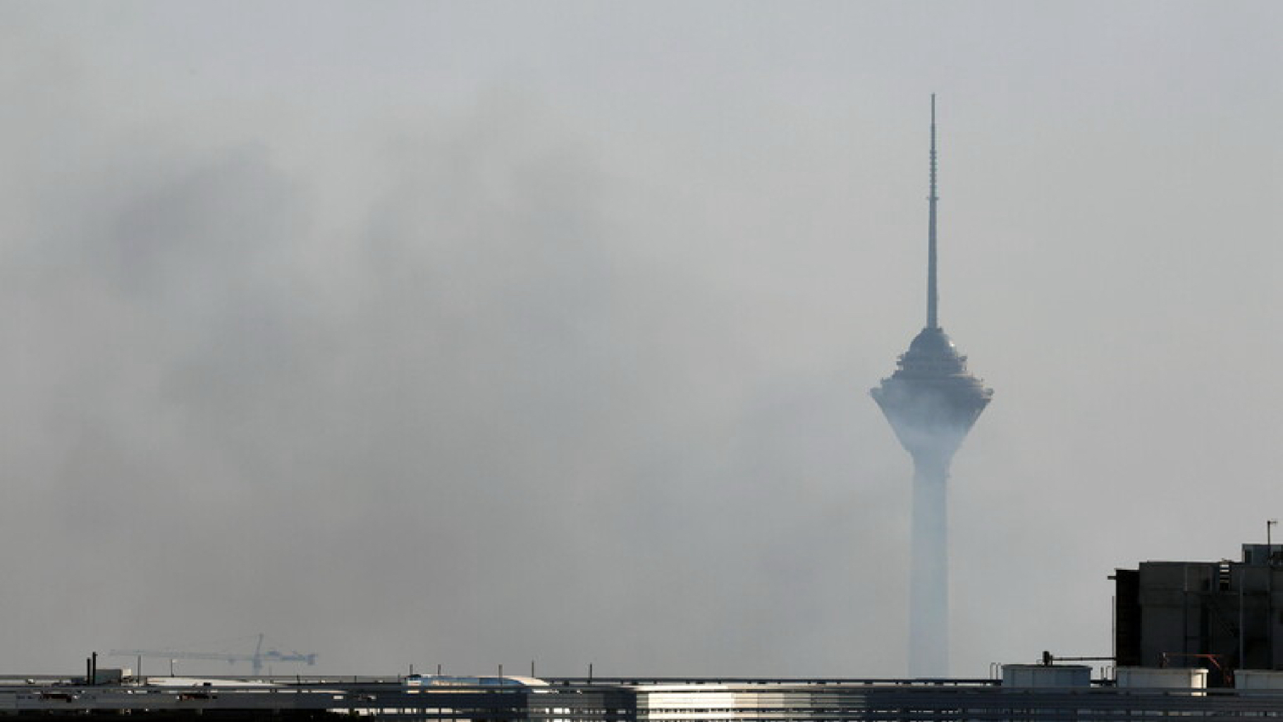teheran sotto attacco all8217alba esplosioni e contraerea in azione