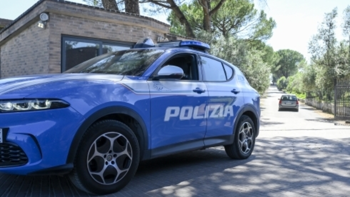 Neonato di 5 mesi trovato morto a Roma: “Vicino a una siepe” Neonato di 5 mesi trovato morto a Roma: “Vicino a una siepe”