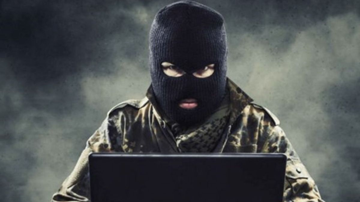 Cyber attacchi russi ai trasporti europei: l’allarme di Londra scuote la Nato, Italia nel mirino Cyber attacchi russi ai trasporti europei: l’allarme di Londra scuote la Nato, Italia nel mirino