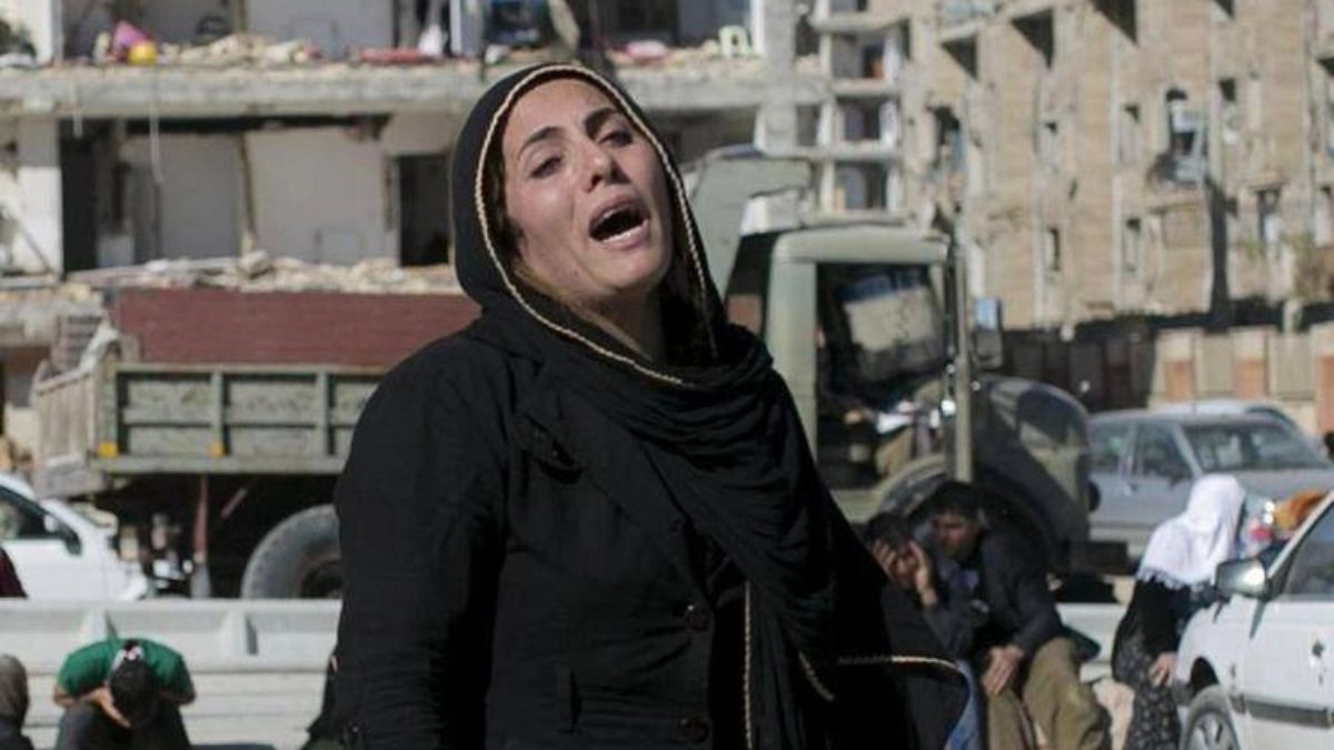 Terremoto in Iran, nel bel mezzo della guerra: scossa fortissima, la fuga nelle strade Terremoto in Iran, nel bel mezzo della guerra: scossa fortissima, la fuga nelle strade