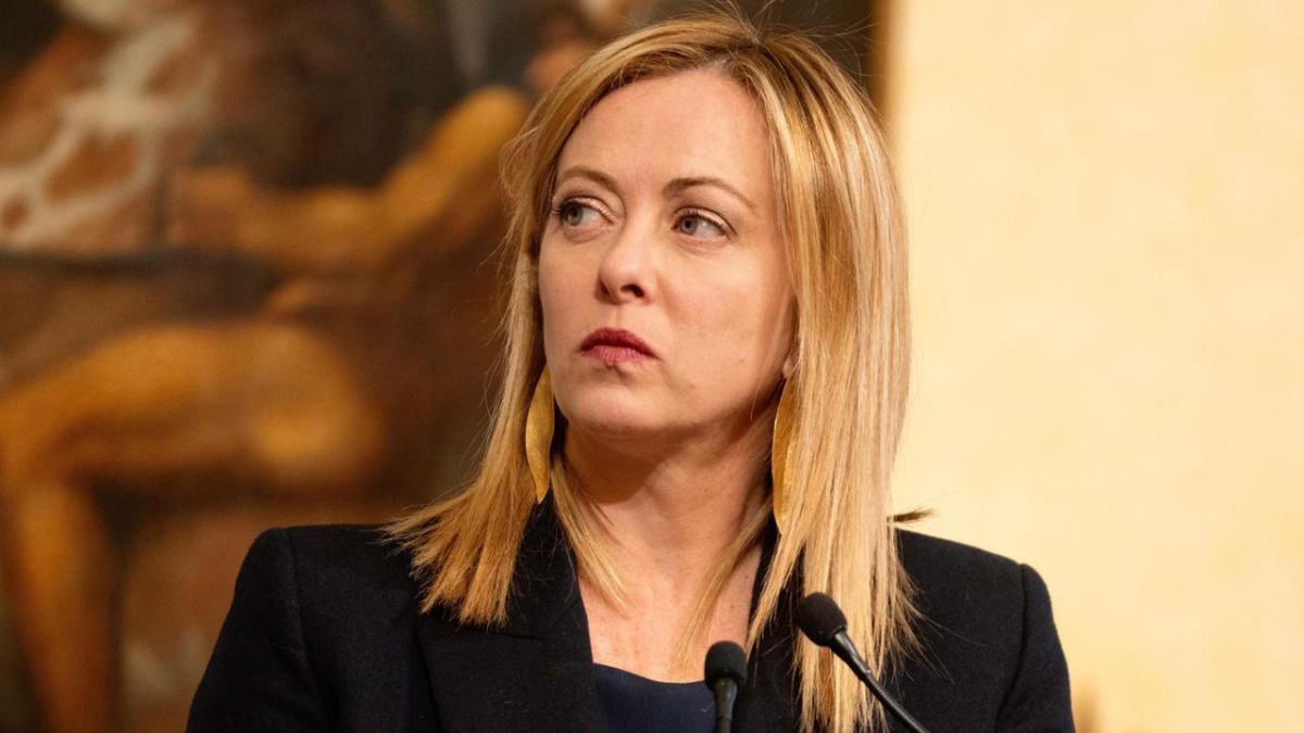Attacco senza precedenti a Giorgia Meloni: “Ridicola, copre i criminali”. Polemiche feroci Attacco senza precedenti a Giorgia Meloni: “Ridicola, copre i criminali”. Polemiche feroci