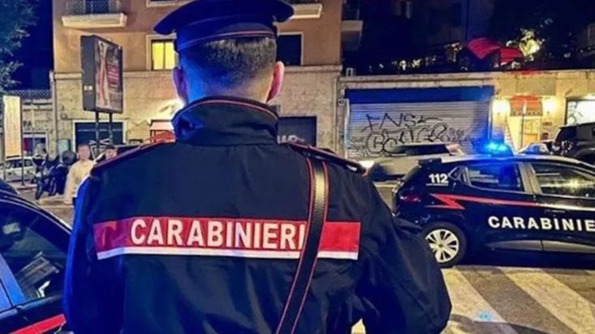Orrore in Italia, giovane turista denuncia: “Violentata da tre ragazzi in Salento” Orrore in Italia, giovane turista denuncia: “Violentata da tre ragazzi in Salento”