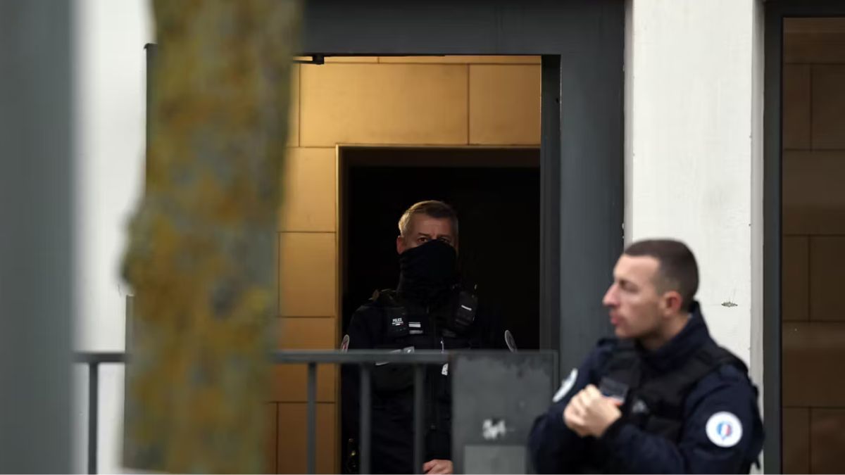 Francia, 17enne arrestato per terrorismo: “Pianificava attacchi per l’Isis” Francia, 17enne arrestato per terrorismo: “Pianificava attacchi per l’Isis”