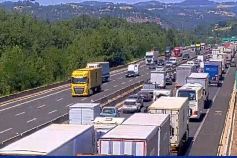 camion A1 traffico Bologna