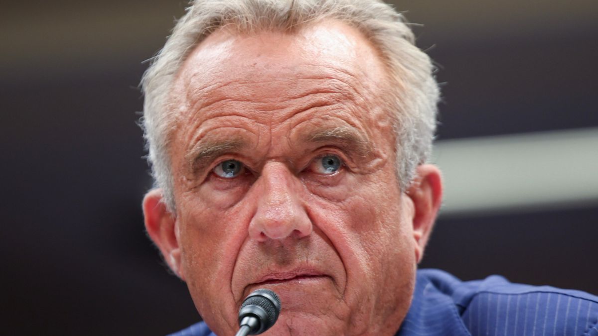 scelta shock nel comitato sui vaccini kennedy nomina esponenti no vax frattura sulla salute pubblica
