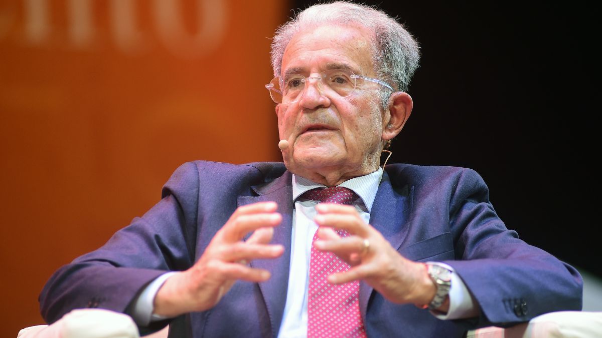 Prodi all’attacco: “Trump è un cinico autoritario, l’Europa non conta più. E Meloni…”