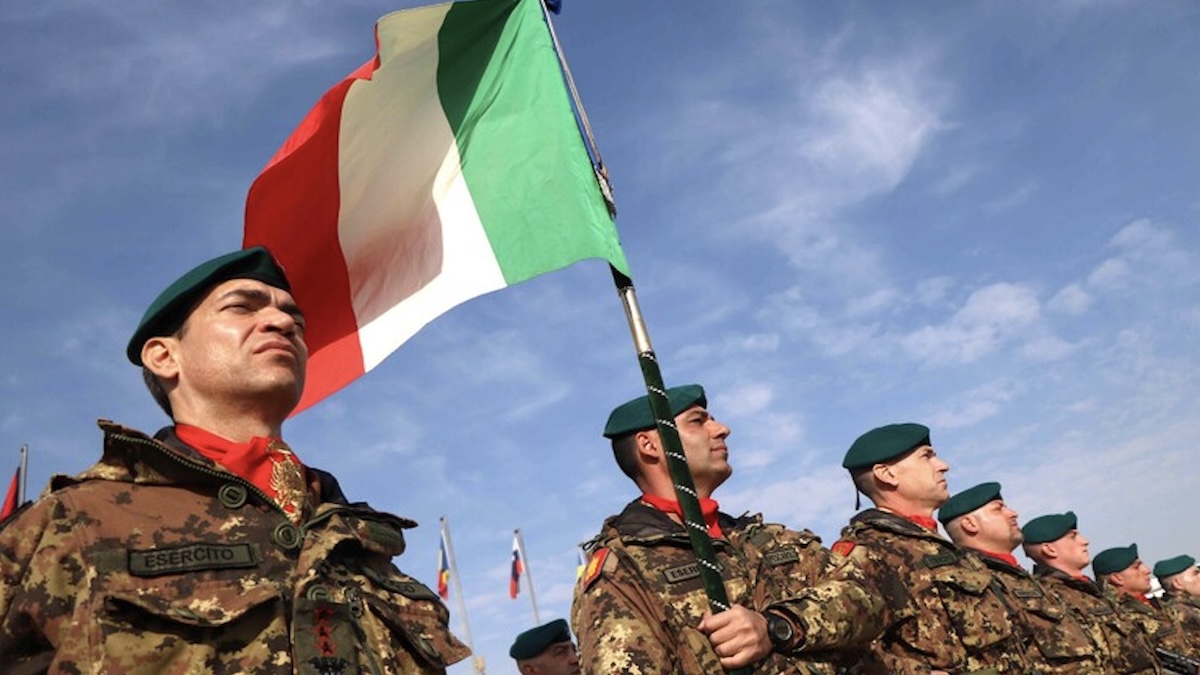 Guerra, sondaggio shock: “Arruolarsi?”. Cosa rispondono gli italiani Guerra, sondaggio shock: “Arruolarsi?”. Cosa rispondono gli italiani