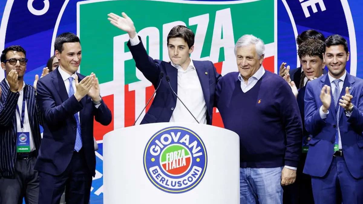 Simone Leoni, chi è il ragazzo che ha sconvolto il centrodestra: generazioni a confronto Simone Leoni, chi è il ragazzo che ha sconvolto il centrodestra: generazioni a confronto