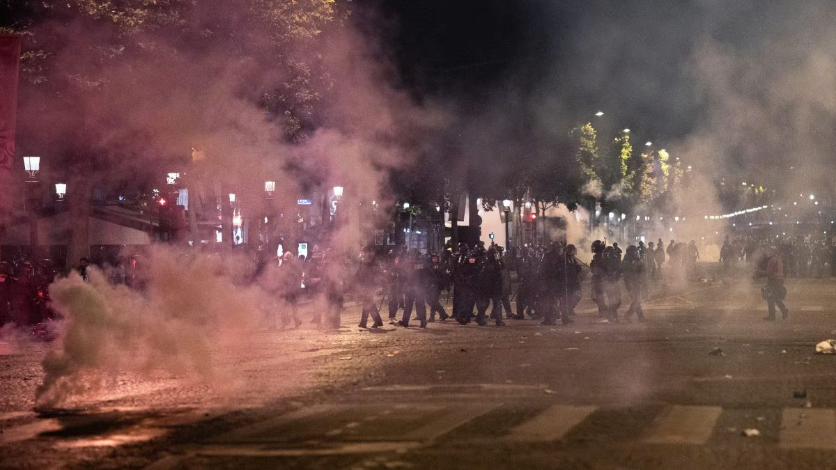 Psg-Inter, il dramma dopo la partita: due morti e tanti feriti, centinaia di arresti in tutta la Francia