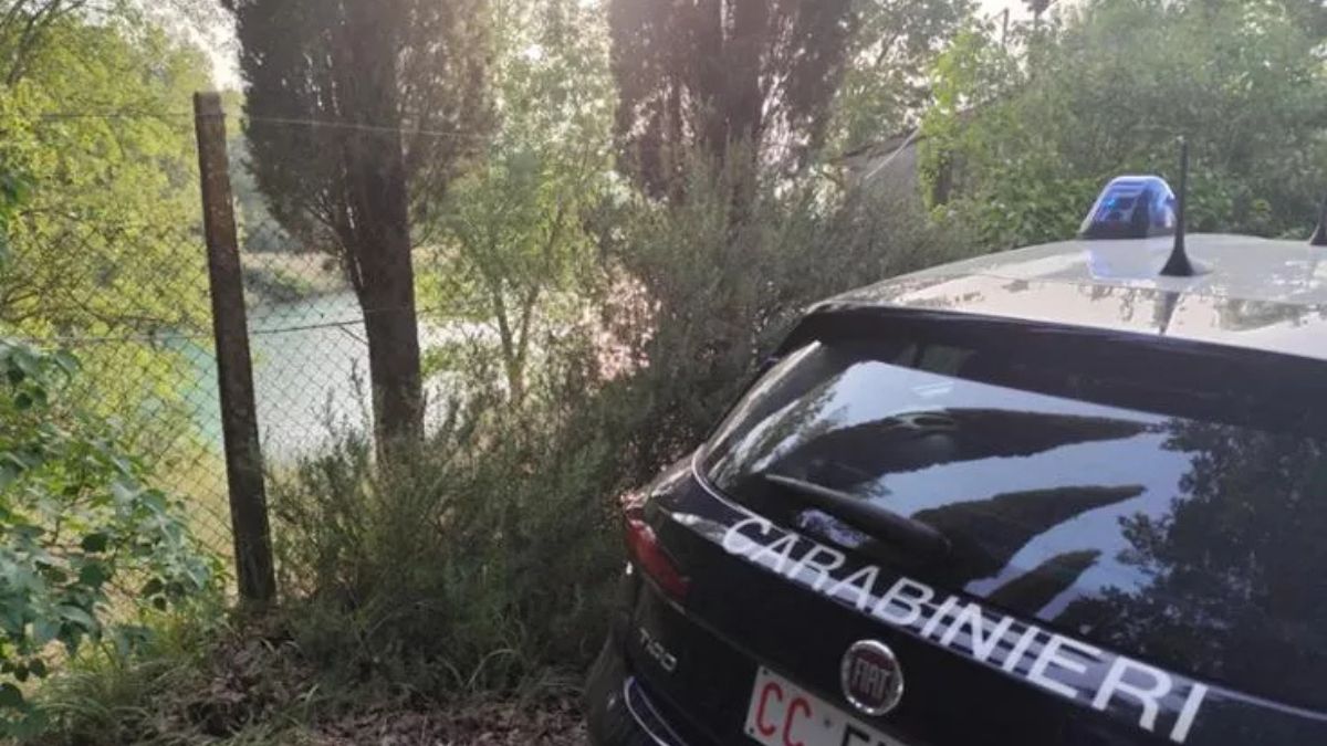 Scossa fortissima, muore folgorato a soli 26 anni. Tragedia in Italia, quell’istante fatale Scossa fortissima, muore folgorato a soli 26 anni. Tragedia in Italia, quell’istante fatale