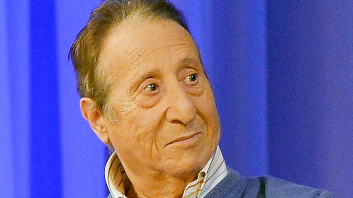 “Destinato al fallimento”. Lo sfregio della Francia, Alvaro Vitali umiliato così: è polemica “Destinato al fallimento”. Lo sfregio della Francia, Alvaro Vitali umiliato così: è polemica