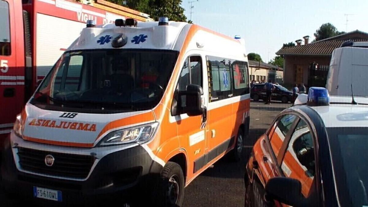 Tragico schianto in strada, vite spezzate in un attimo: succede il peggio