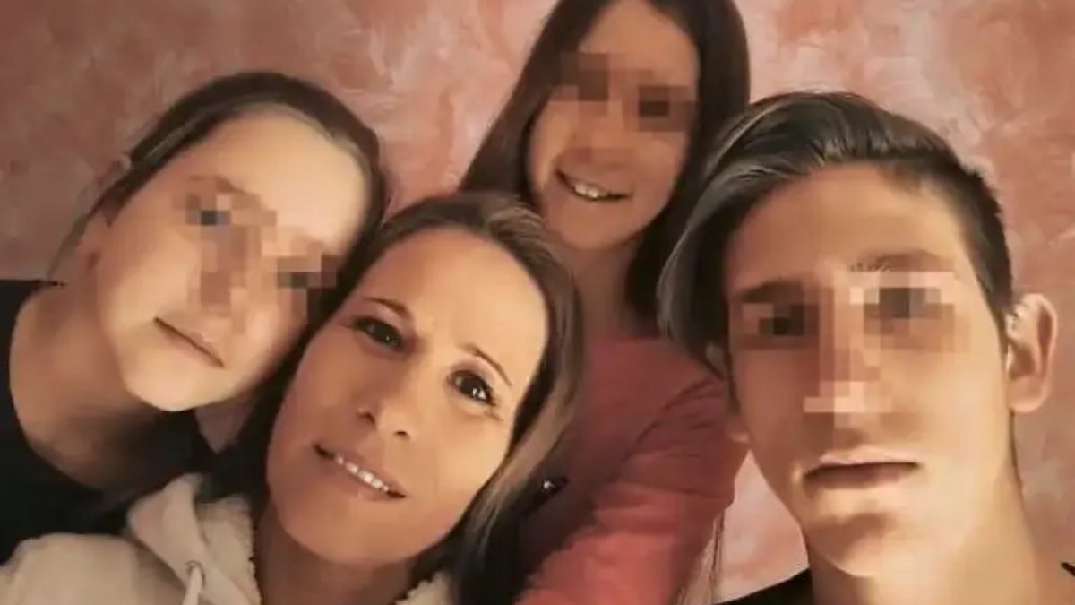 massimo bossetti chi sono e cosa fanno oggi i figli la decisione dell8217ex moglie