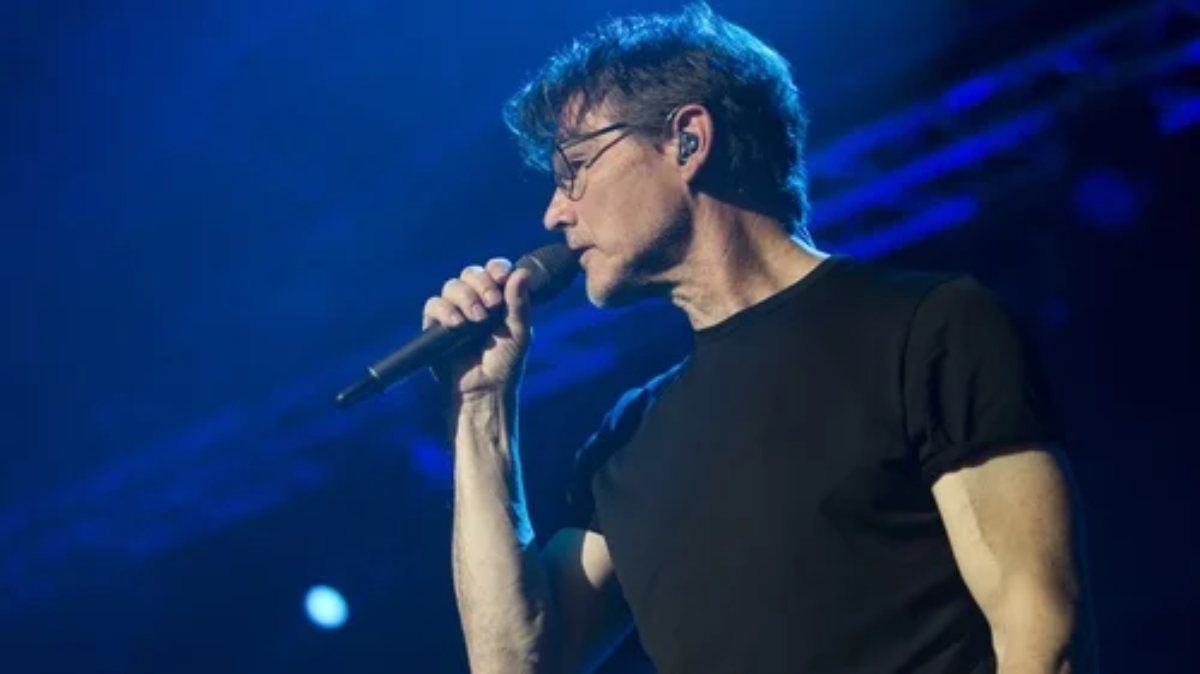 Fan in lacrime: il cantante annuncia una notizia devastante